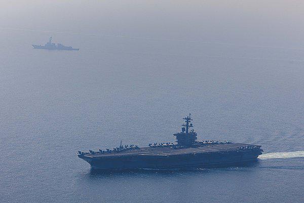 六郃彩：海上漂了250天，“林肯”號航母終於快靠岸了